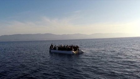 İtalya açıklarında batan teknede 43 sistemsiz göçmen hayatını yitirdi