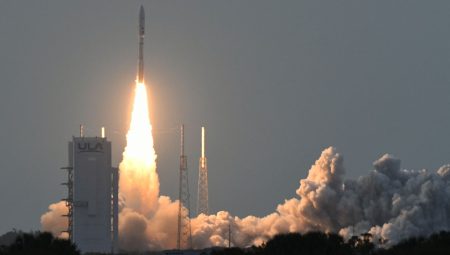 Amazon birinci Kuiper internet uydularını fırlattı