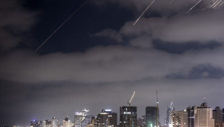 İsrail-İran savaşında üçüncü gün: İran karşı atağa geçti, füzeler ateşlendi