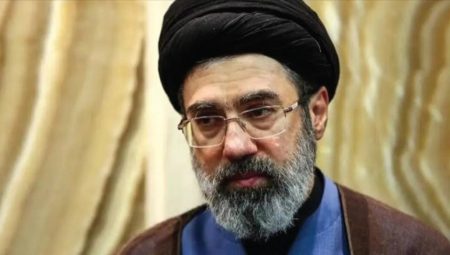 İran lideri Hamaney’den “milli birlik” iletisi