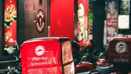 Pizza Hut el değiştiriyor: Yum! Brands satış masasında